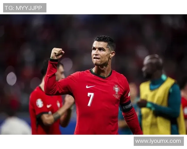 自律与坚持成就传奇足球明星C罗的成功之路与心路历程